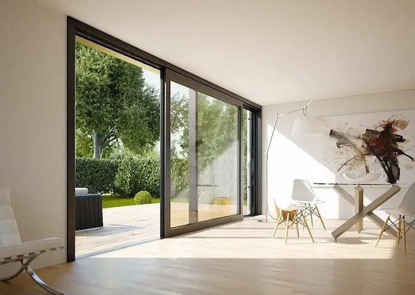 Ventana con vista hacia una ventana bien iluminada