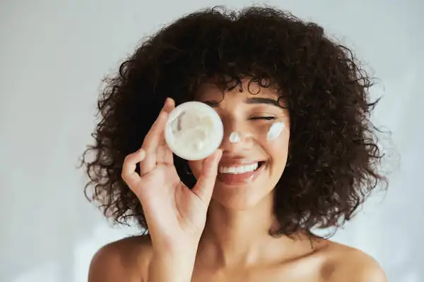 Rutinas de cuidado facial para piel sensible