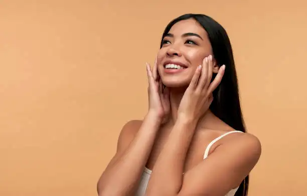 ¿Qué es el cuidado facial para piel sensible?
