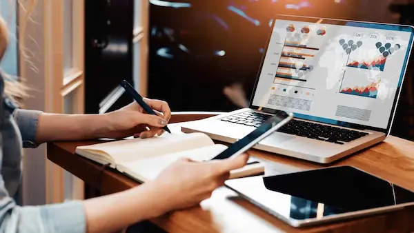 Descubre cómo manejar el estrés en el trabajo remoto