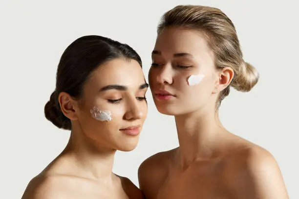 Errores comunes al cuidar la piel grasa